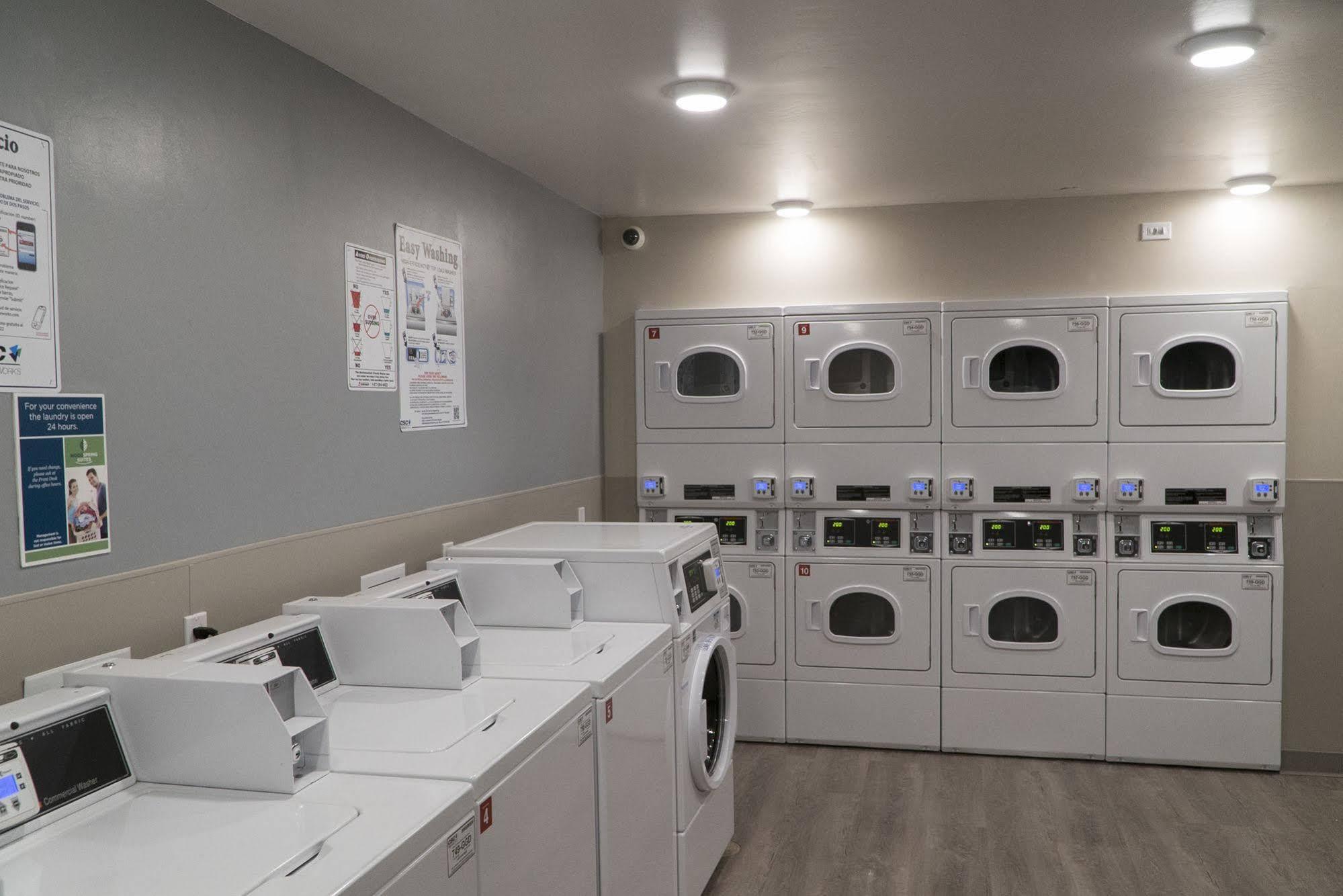 Woodspring Suites Bakersfield East Bagian luar foto
