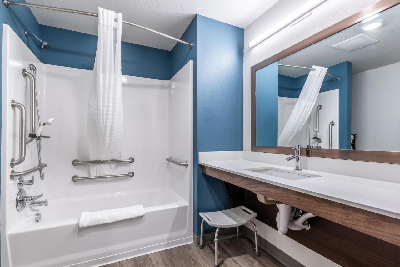 Woodspring Suites Bakersfield East Bagian luar foto