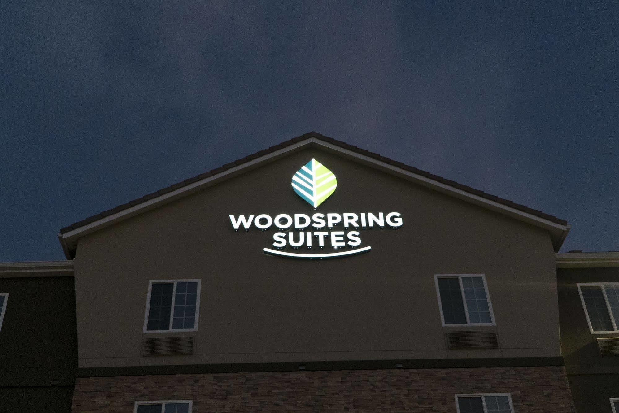 Woodspring Suites Bakersfield East Bagian luar foto