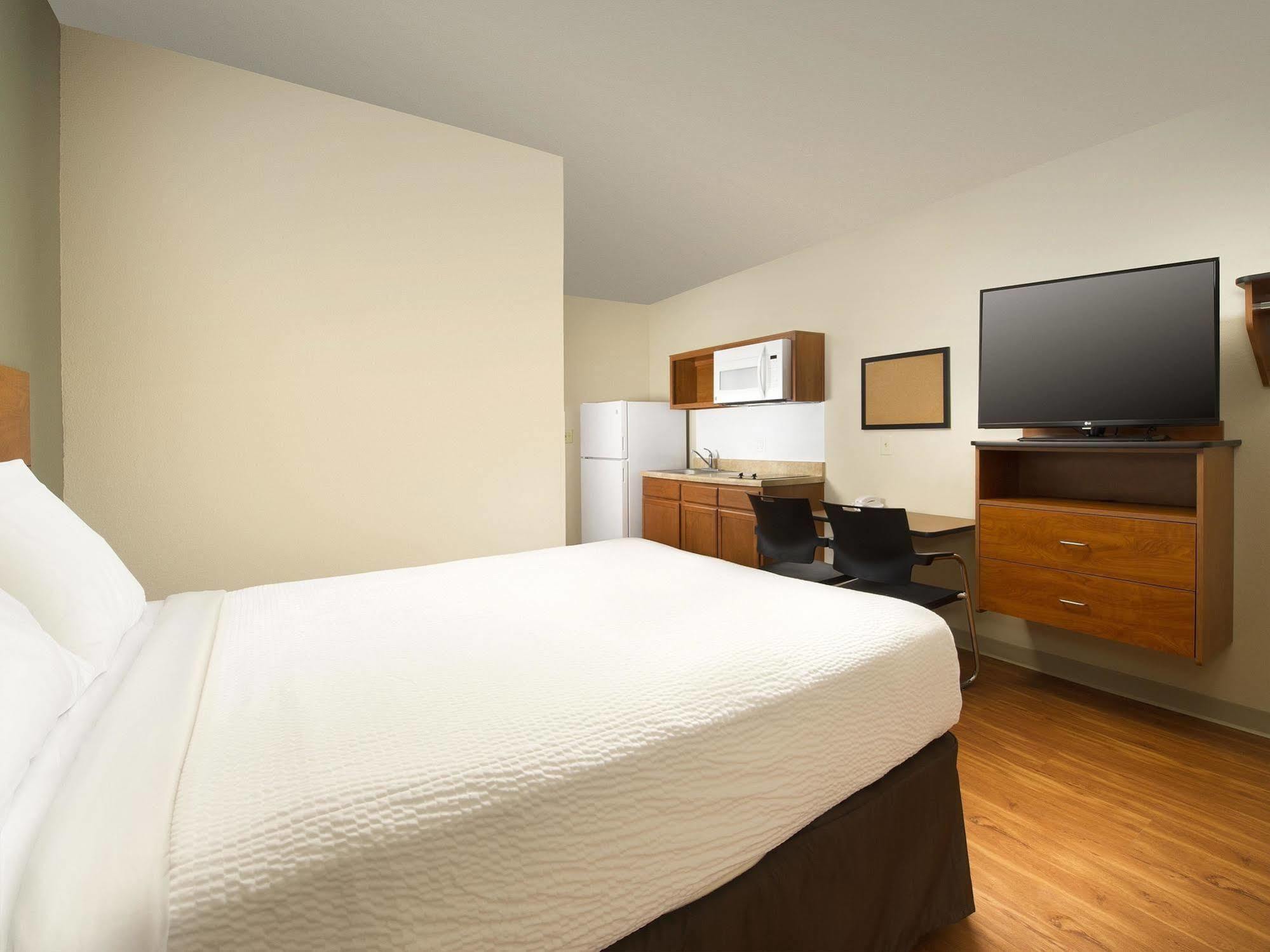 Woodspring Suites Bakersfield East Bagian luar foto